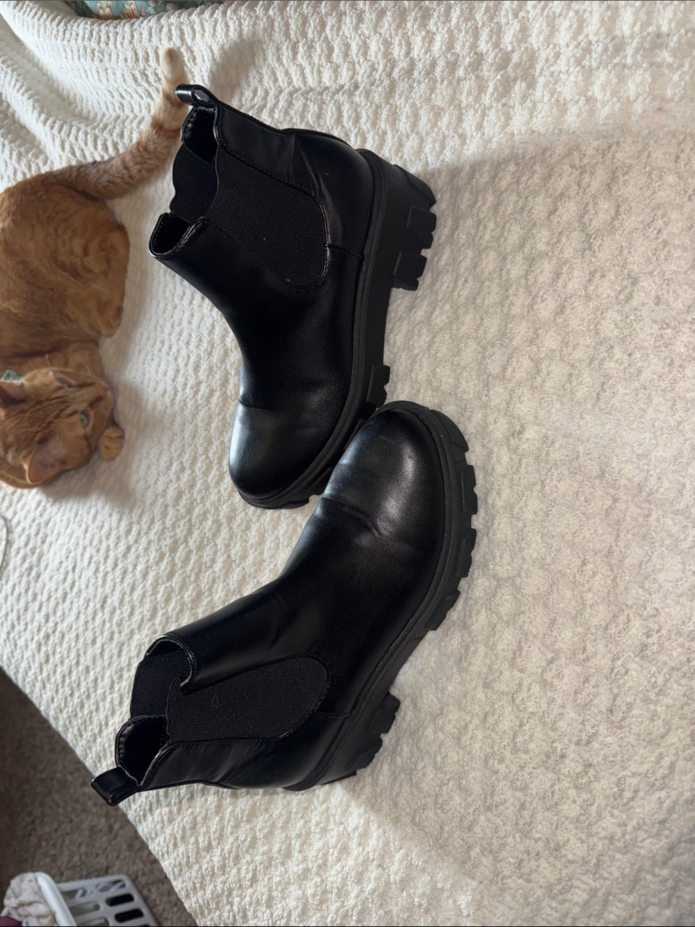 Nasty Gal Black Lug Sole Chelsea Booties 4/37 (fits like a 6) - Picture 4 of 7